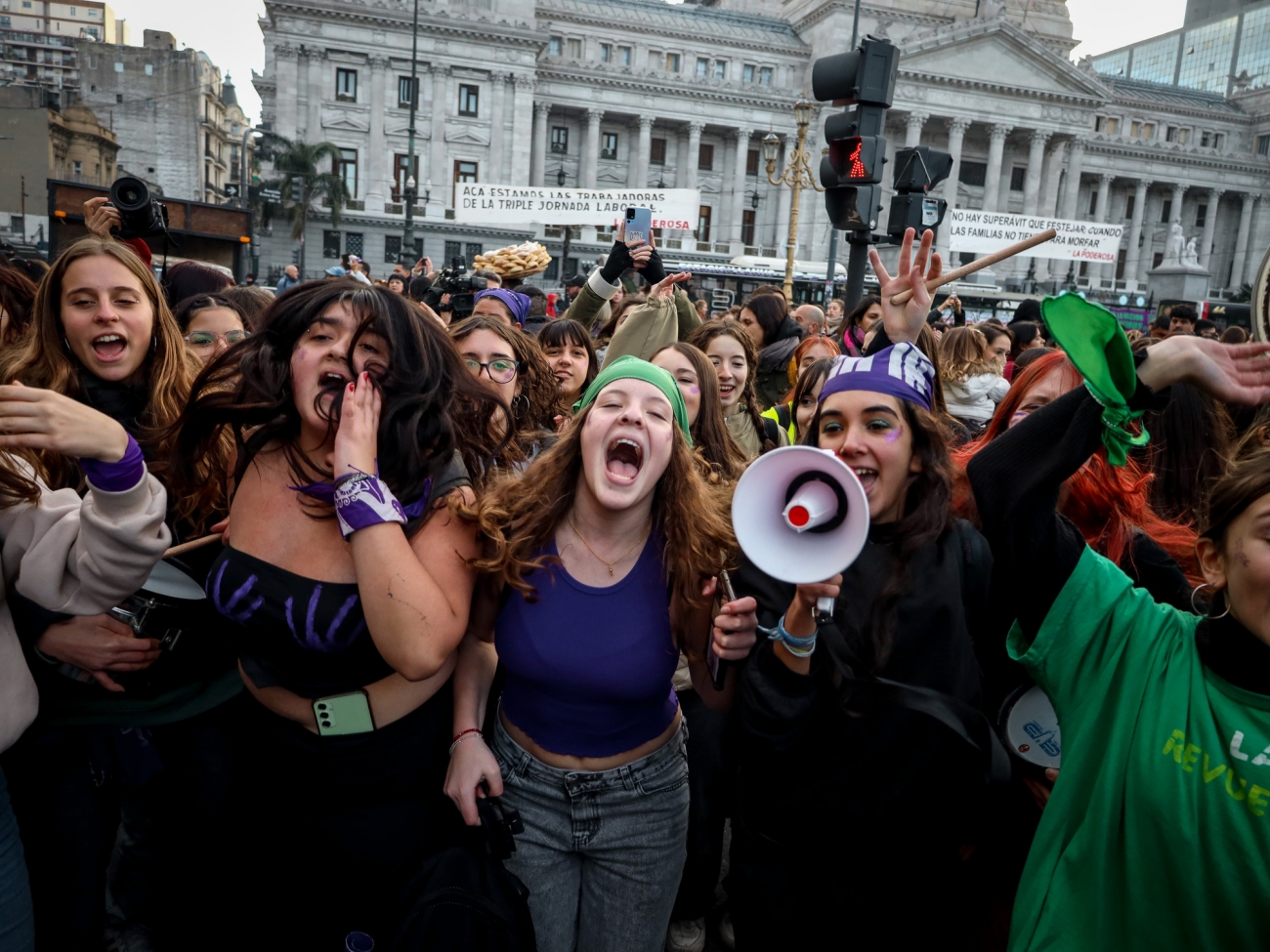 EMBESTIDAS ANTIFEMINISTAS